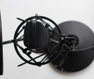 Jak nagrywać podcasty w domu - wskazówki dotyczące sprzętu i akustyki