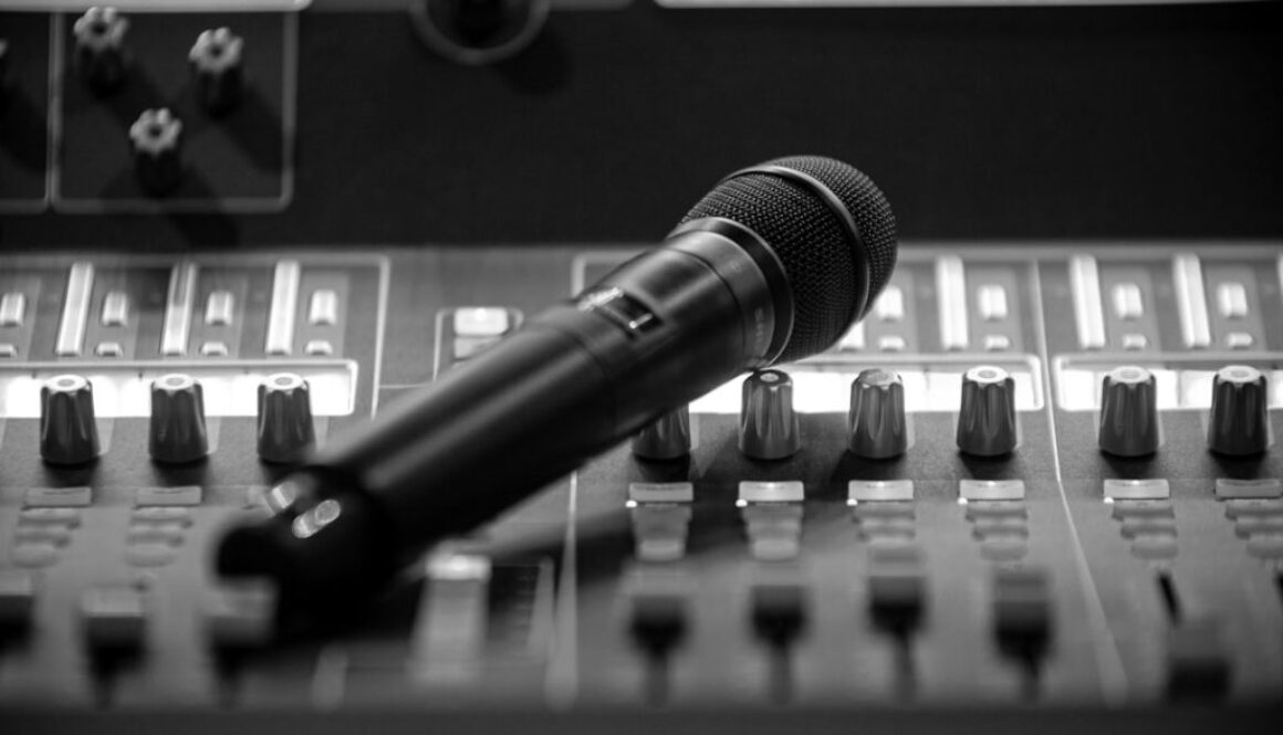 Czym jest podcaster i jak nim zostać - rola, zadania i wyzwania w 2025 roku