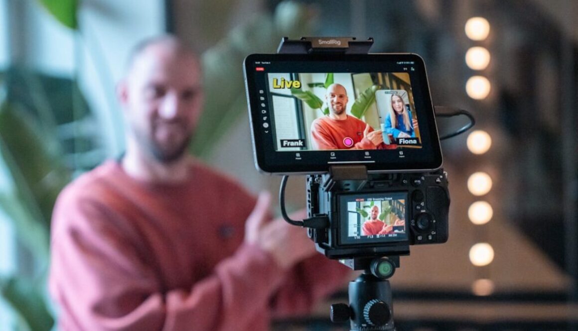 Podcasty do słuchania w pracy - 10 propozycji, które uprzyjemnią Ci czas